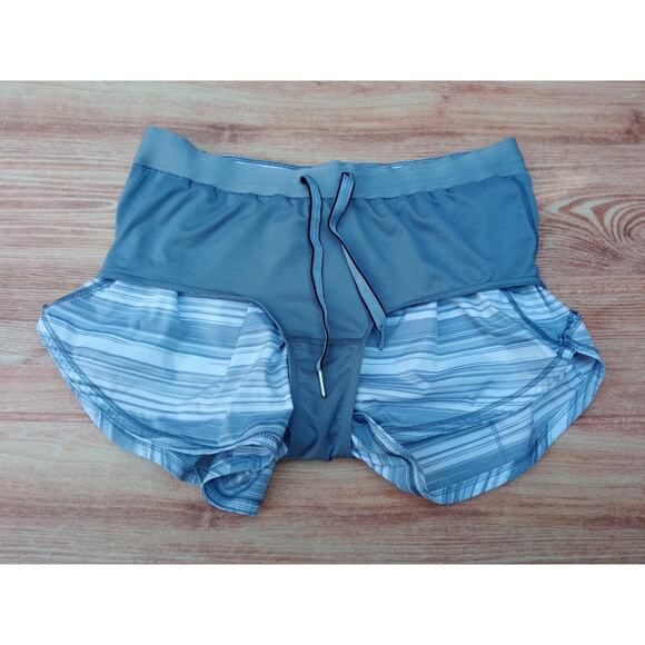 Lululemon Women's Shorts Speed Up Gray /White Size Medium - Picture 9 of 10